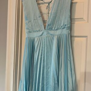 Elegant Light Blue Pleated Abercrombie+Fitch Formal Homecoming Dress